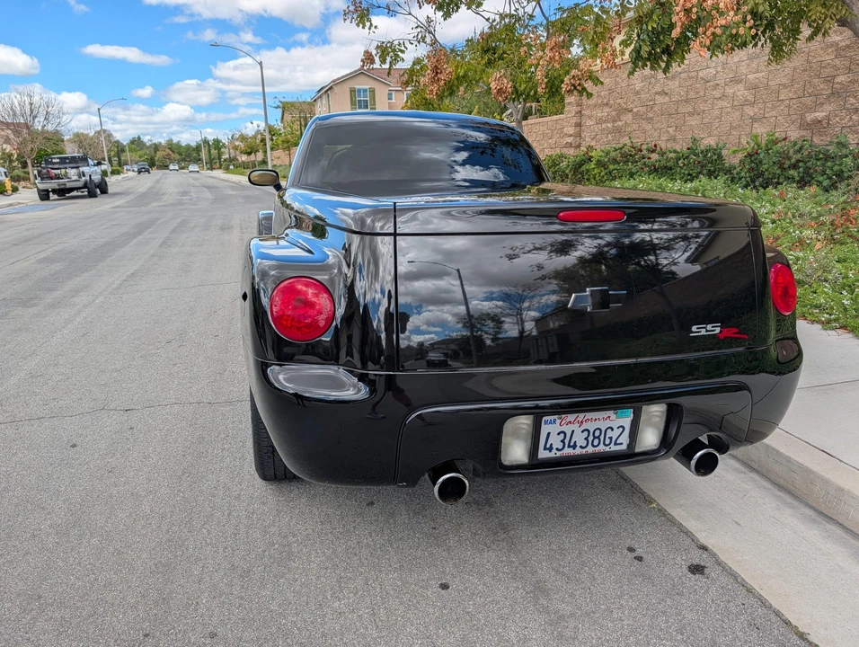 2004 Chevrolet SSR - Image 18 of 31