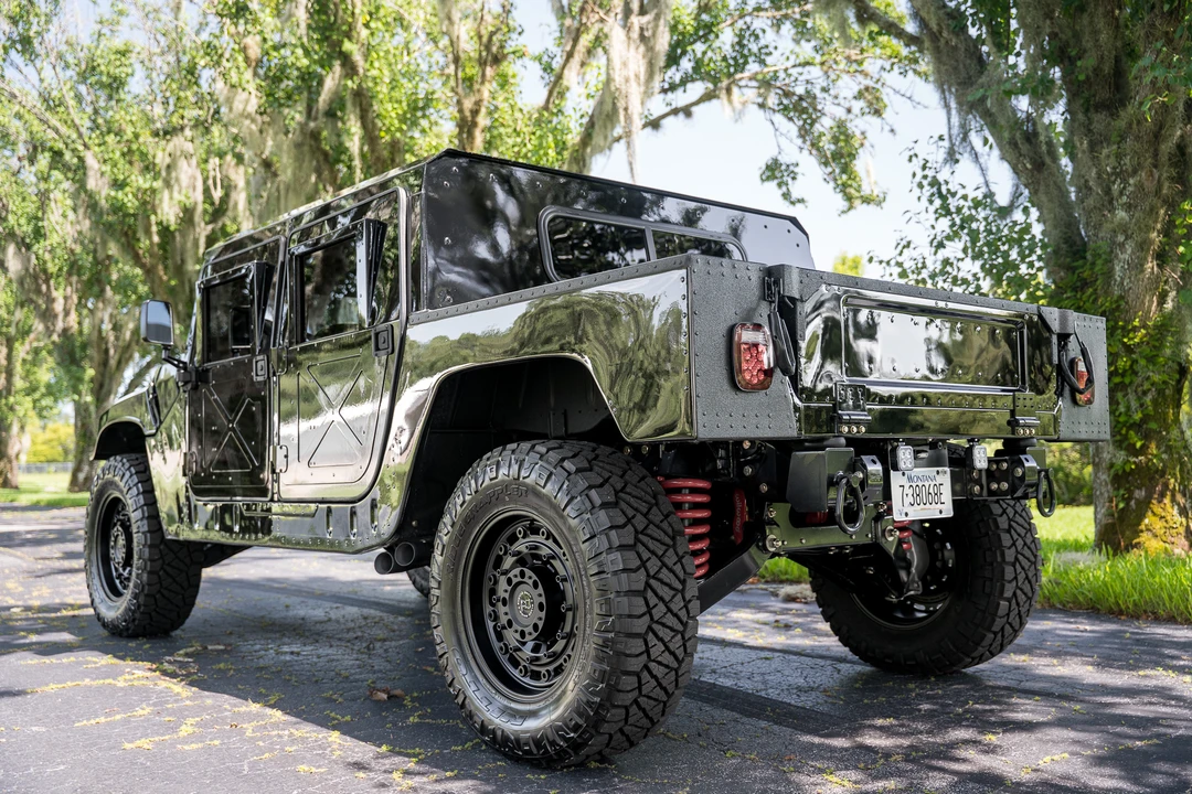 2005 Hummer HMMWV - Image 3 of 31