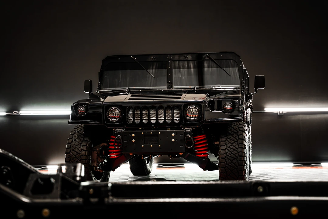 2005 Hummer HMMWV - Image 11 of 31