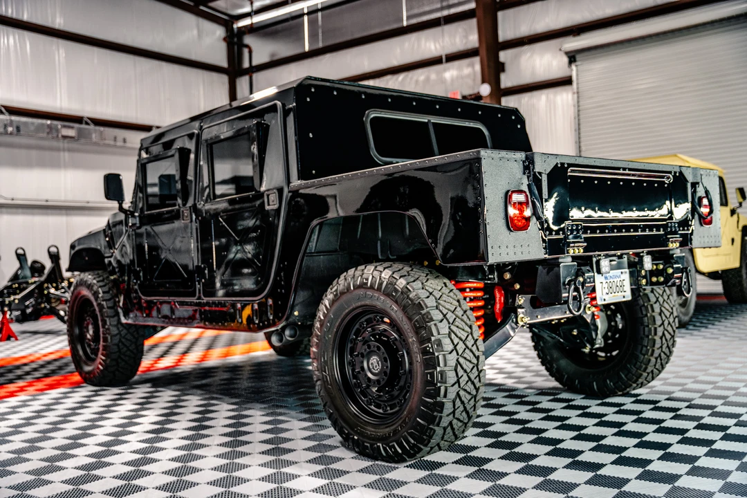 2005 Hummer HMMWV - Image 16 of 31
