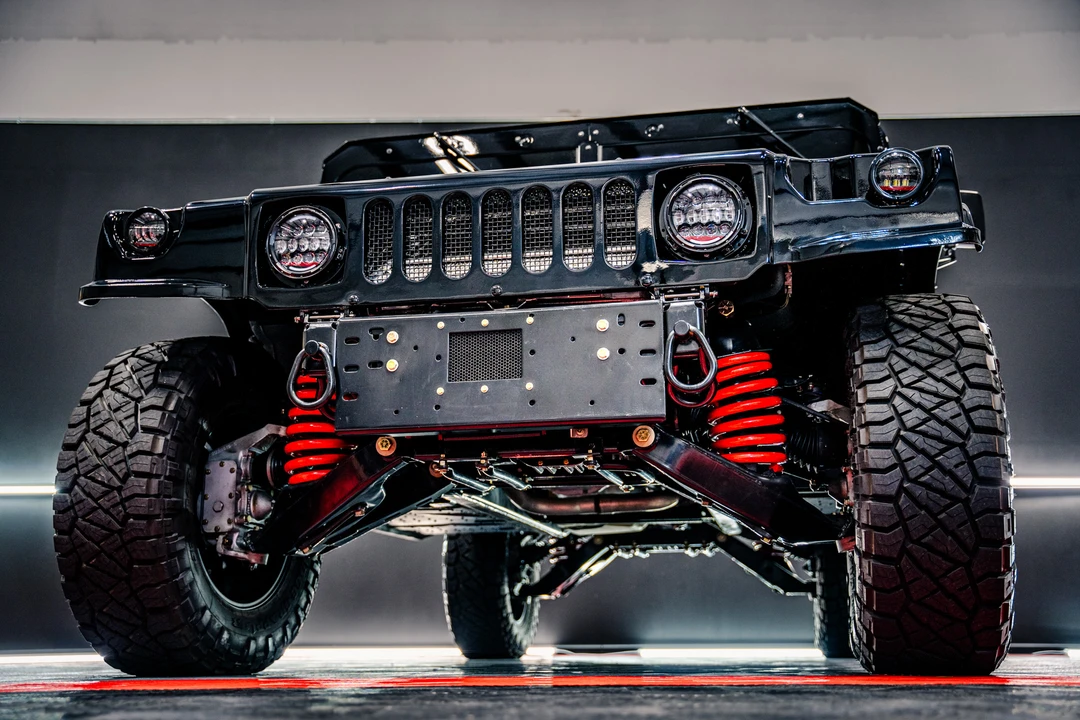 2005 Hummer HMMWV - Image 12 of 31