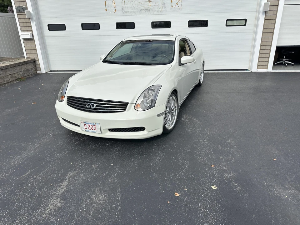 2005 Infiniti G35 3rd Gen - Image 2 of 31