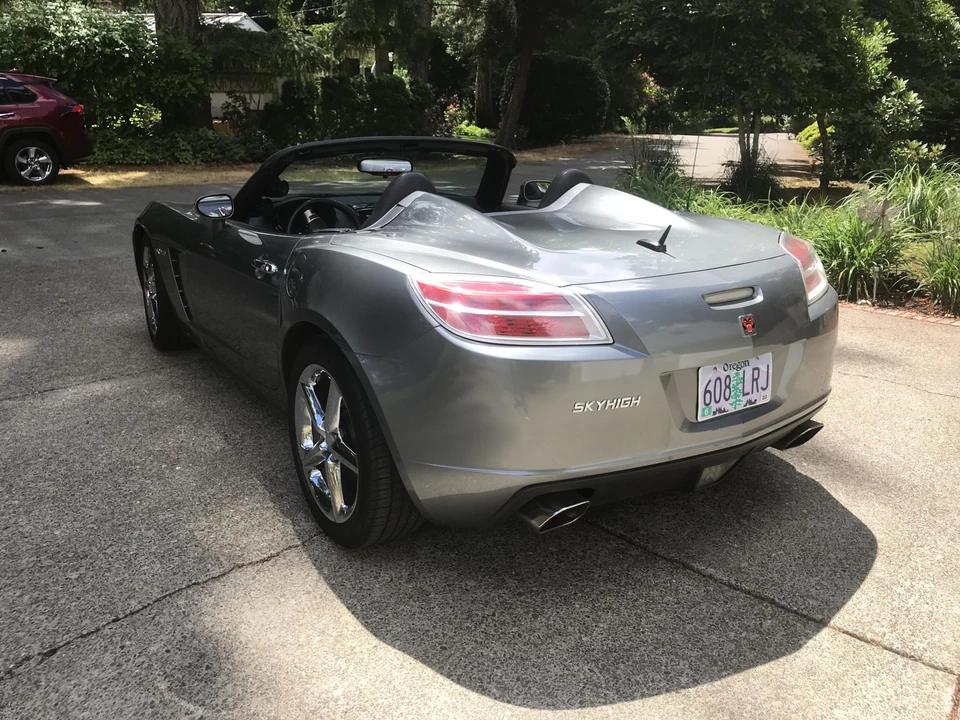 2007 Saturn Sky - Image 8 of 31