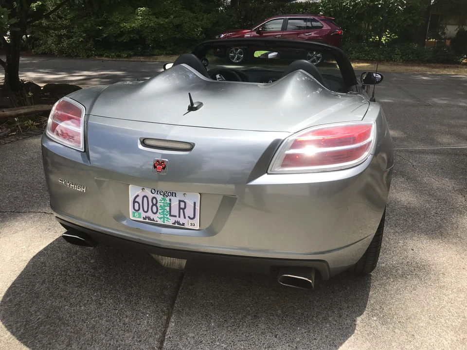 2007 Saturn Sky - Image 10 of 31