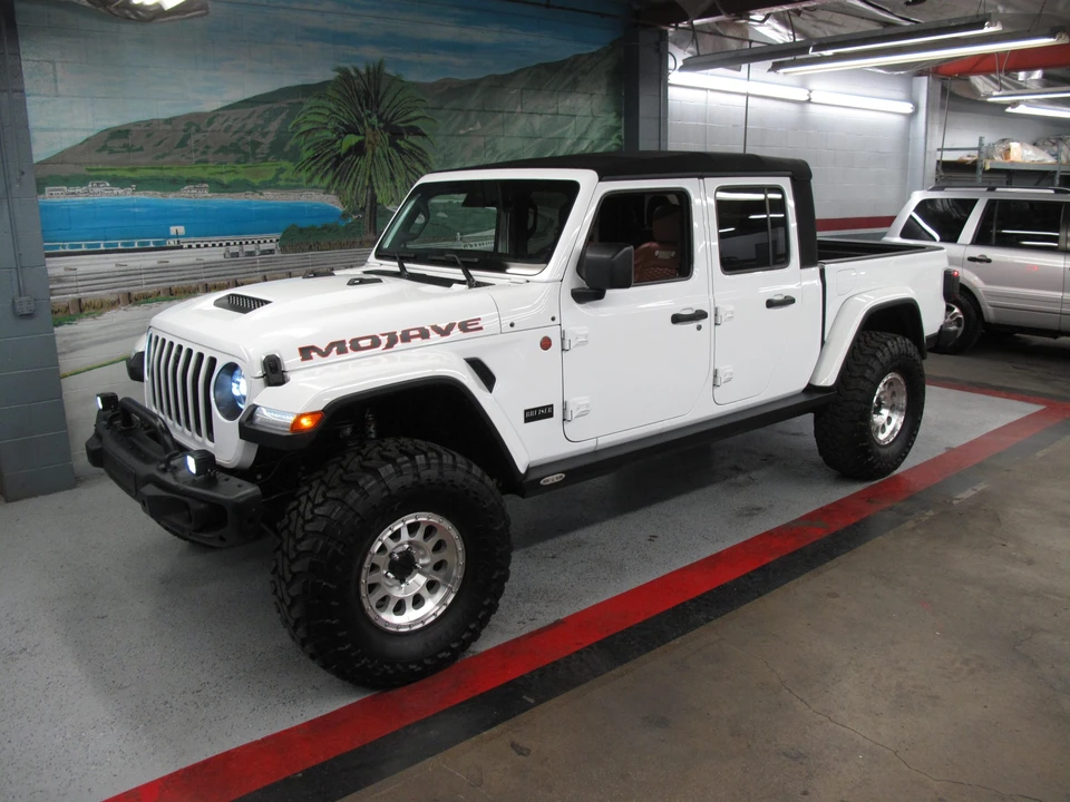 2021 Jeep JT Gladiator - Image 18 of 31