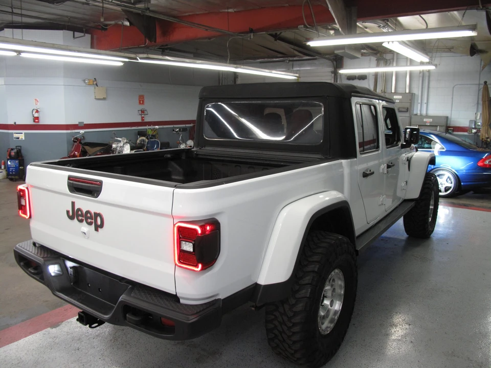2021 Jeep JT Gladiator - Image 11 of 31