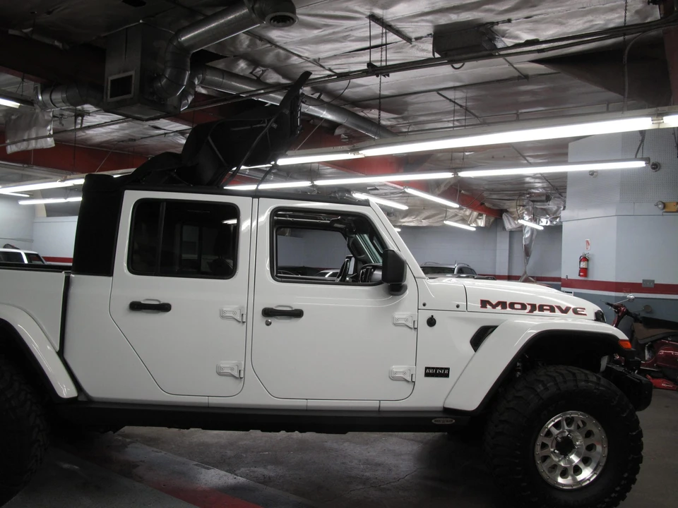 2021 Jeep JT Gladiator - Image 28 of 31