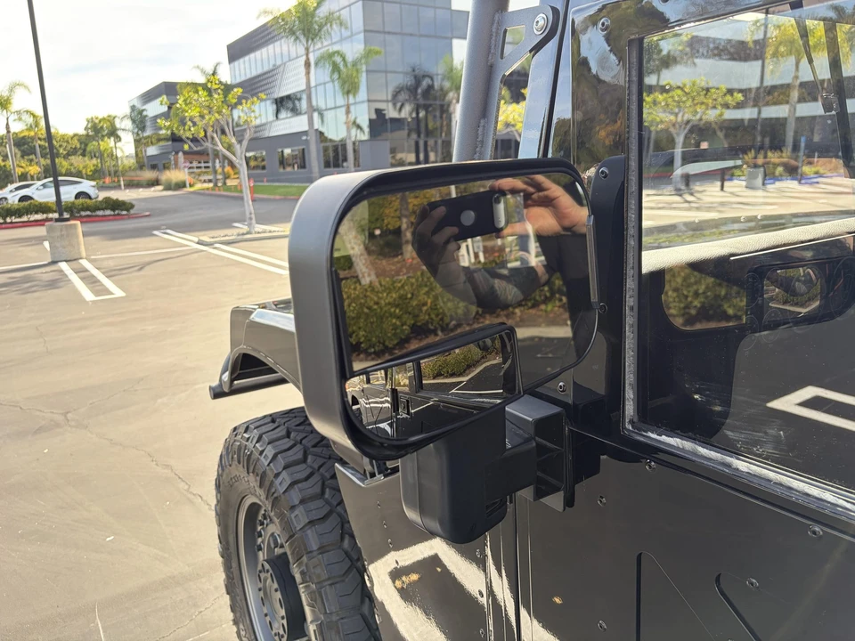 AM General Hummer - Image 11 of 31