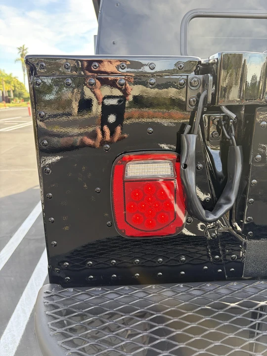 AM General Hummer - Image 17 of 31