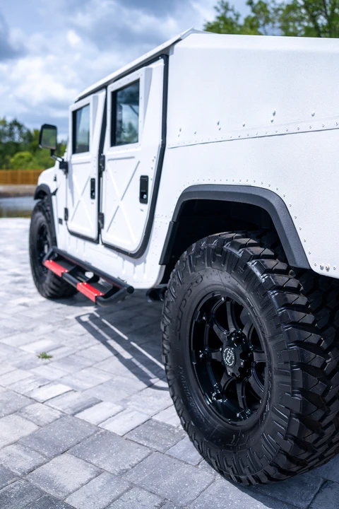 Hummer HMMWV - Image 15 of 31