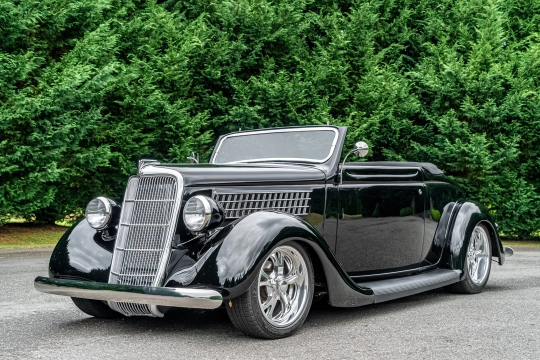 Ford Hot Rod - Image 1 of 31