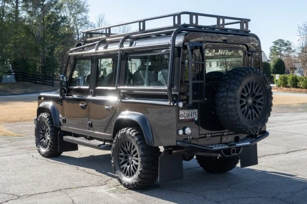 Land Rover Defender 110 - Image 2 of 8