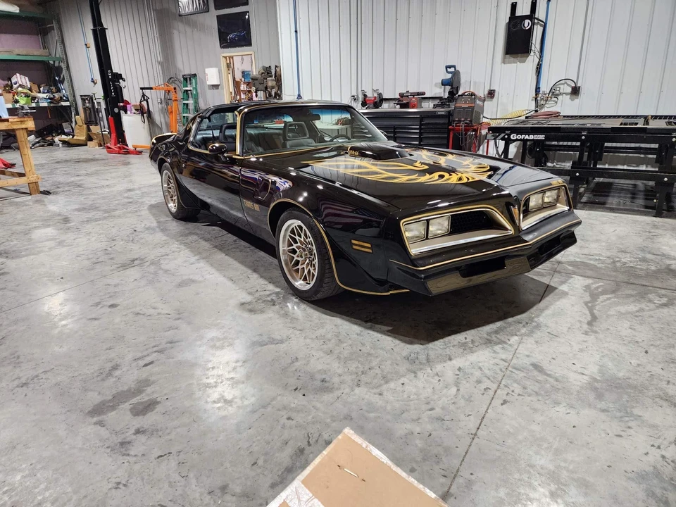 1977 Pontiac Firebird Trans Am 2nd Gen - Image 30 of 31