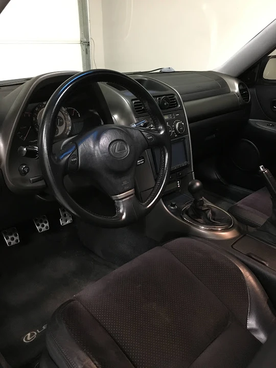 2001 Lexus IS 1st Gen - Image 10 of 18