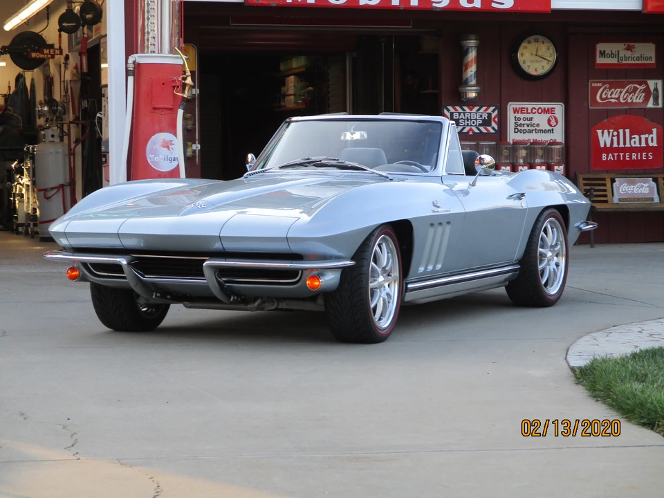 1965 Chevrolet Corvette C2 - Image 3 of 31