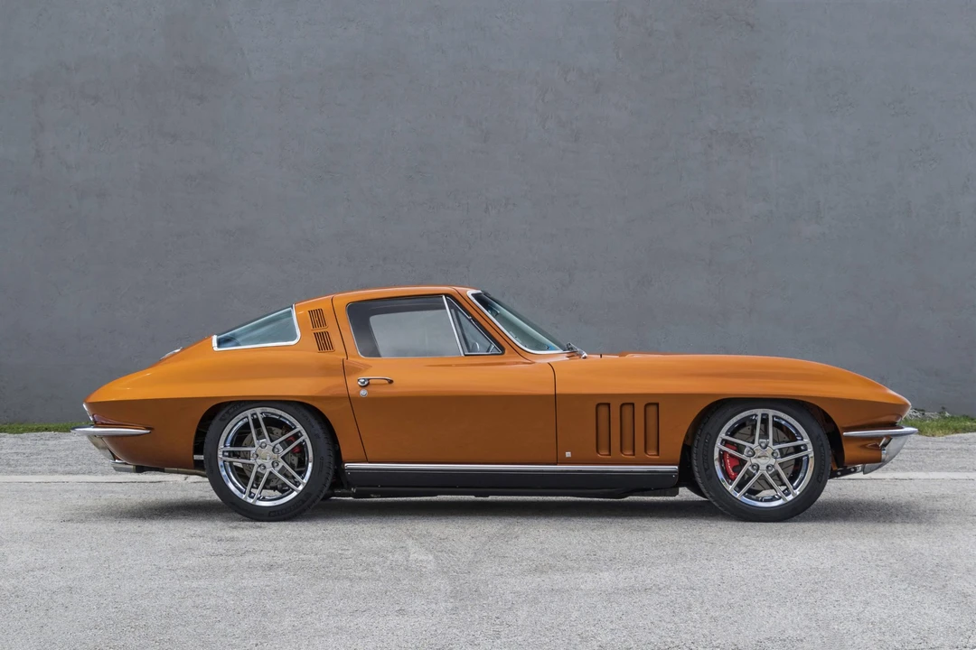 1965 Chevrolet Corvette C2 - Image 8 of 31
