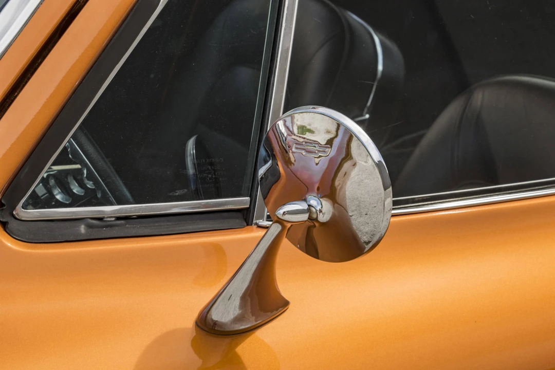 1965 Chevrolet Corvette C2 - Image 23 of 31