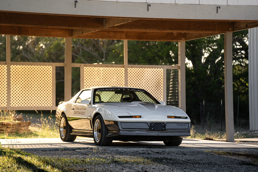 1983 Pontiac Firebird Trans Am 3rd Gen - Image 4 of 31