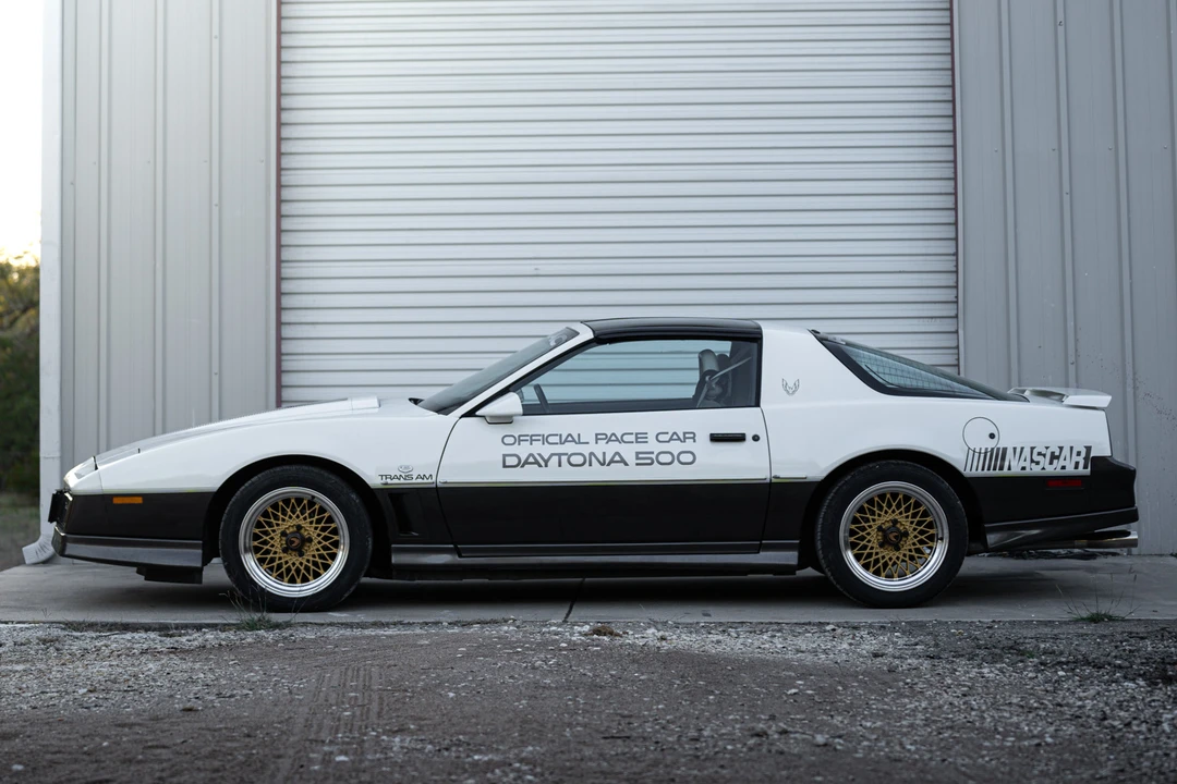 1983 Pontiac Firebird Trans Am 3rd Gen - Image 9 of 31