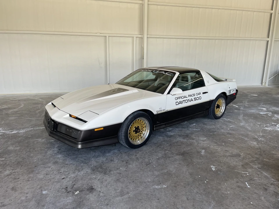 1983 Pontiac Firebird Trans Am 3rd Gen - Image 16 of 31