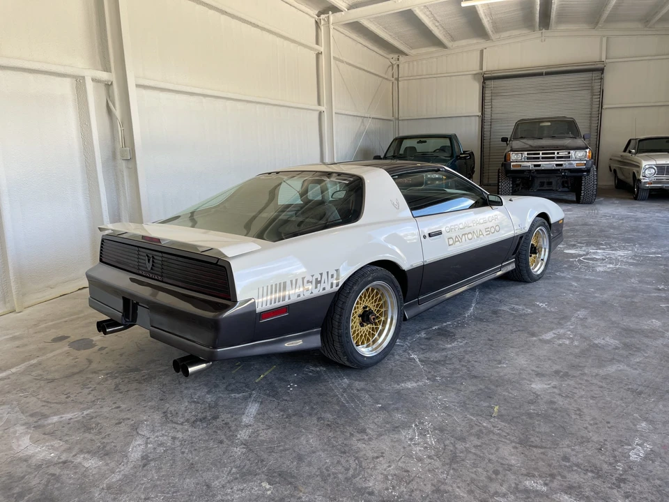 1983 Pontiac Firebird Trans Am 3rd Gen - Image 24 of 31