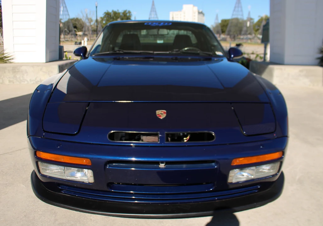 1987 Porsche 944 Turbo - Image 2 of 31