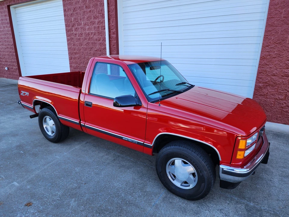1997 GMC Sierra 1st Gen - Image 9 of 31