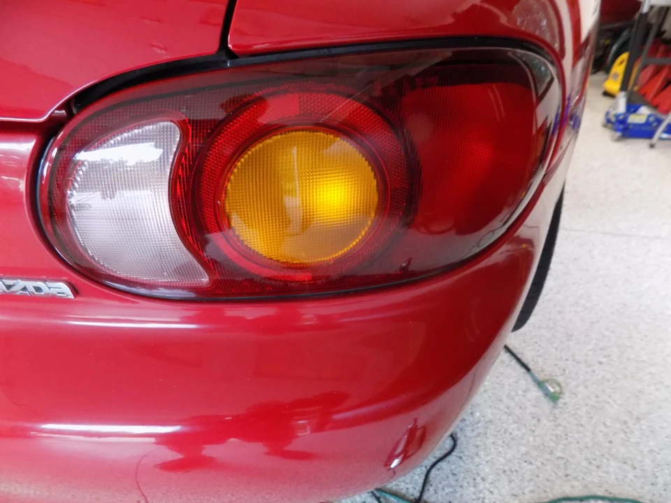 1999 Mazda NB MX-5 Miata - Image 29 of 31