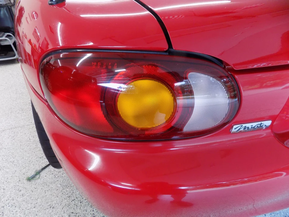1999 Mazda NB MX-5 Miata - Image 28 of 31