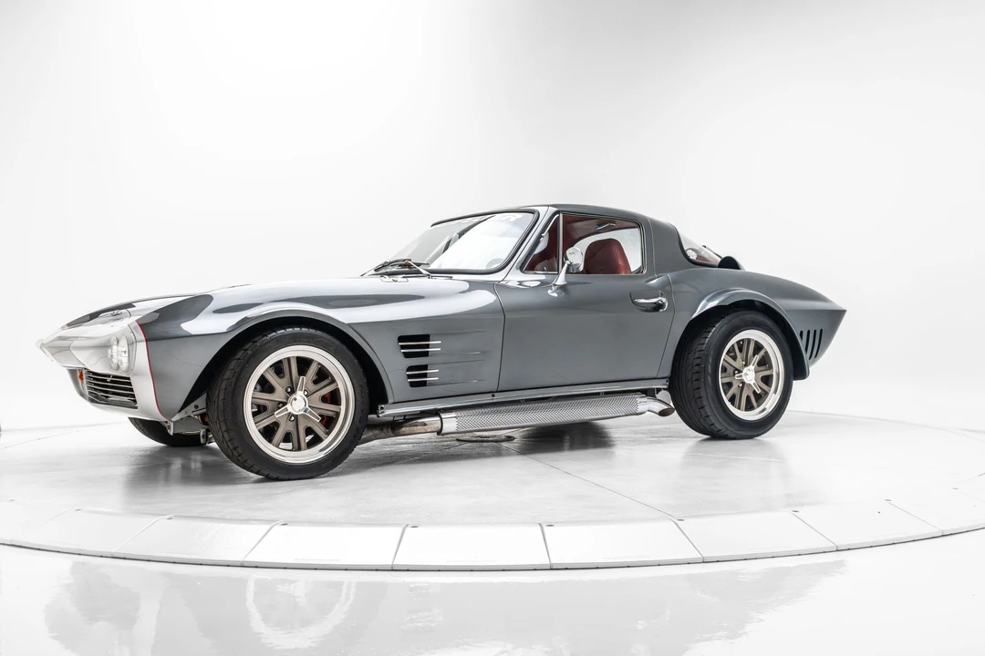 1963 Chevrolet Corvette C2 - Image 4 of 31