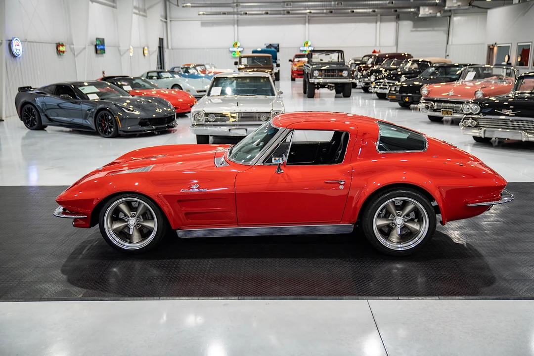1963 Chevrolet Corvette C2 - Image 6 of 31