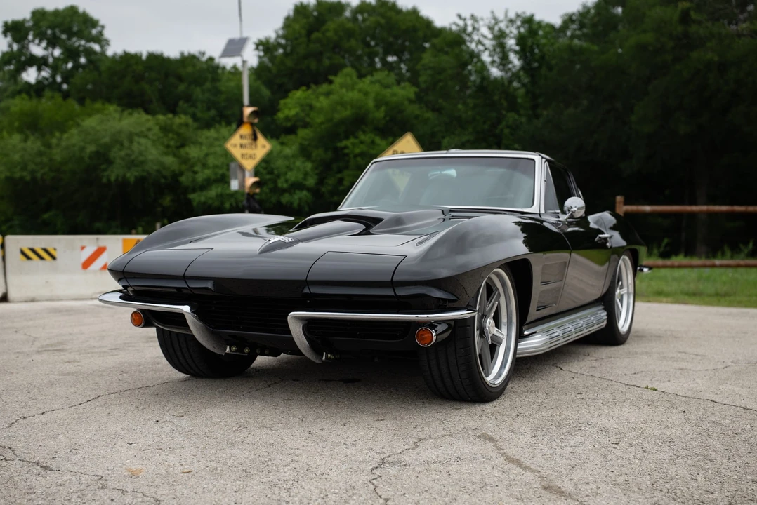 1963 Chevrolet Corvette C2 - Image 2 of 31