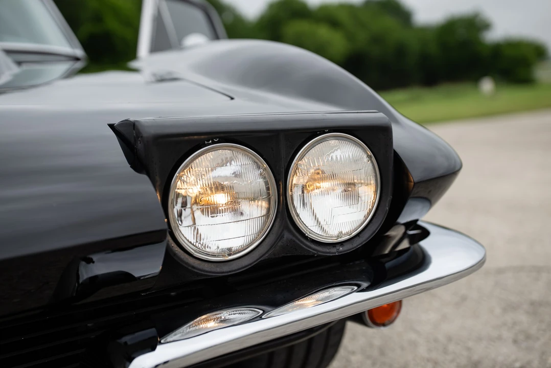 1963 Chevrolet Corvette C2 - Image 25 of 31