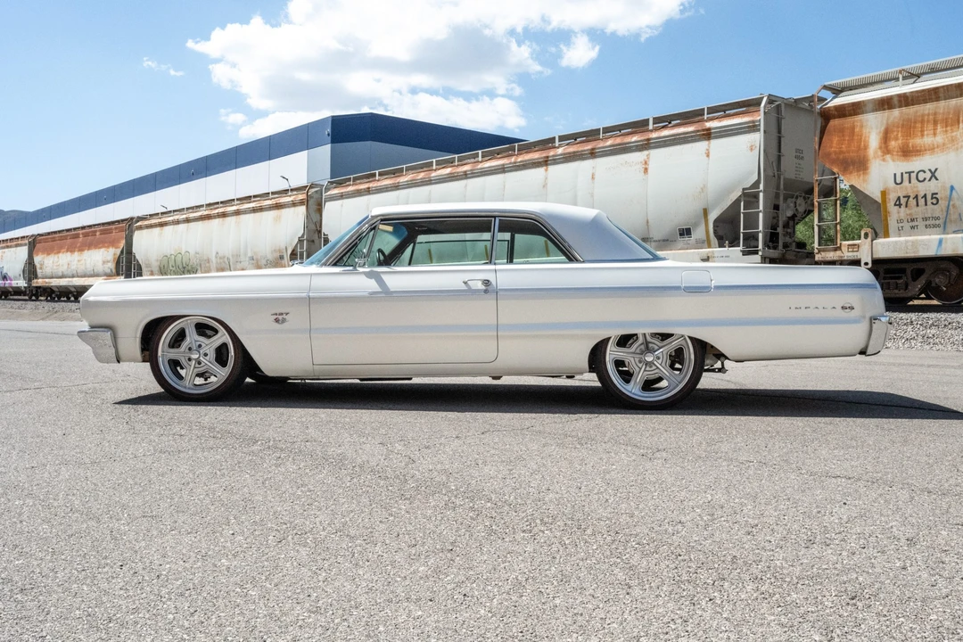 1964 Chevrolet Impala SS 3rd Gen - Image 9 of 31