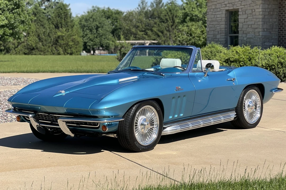 1965 Chevrolet Corvette C2 - Image 1 of 31