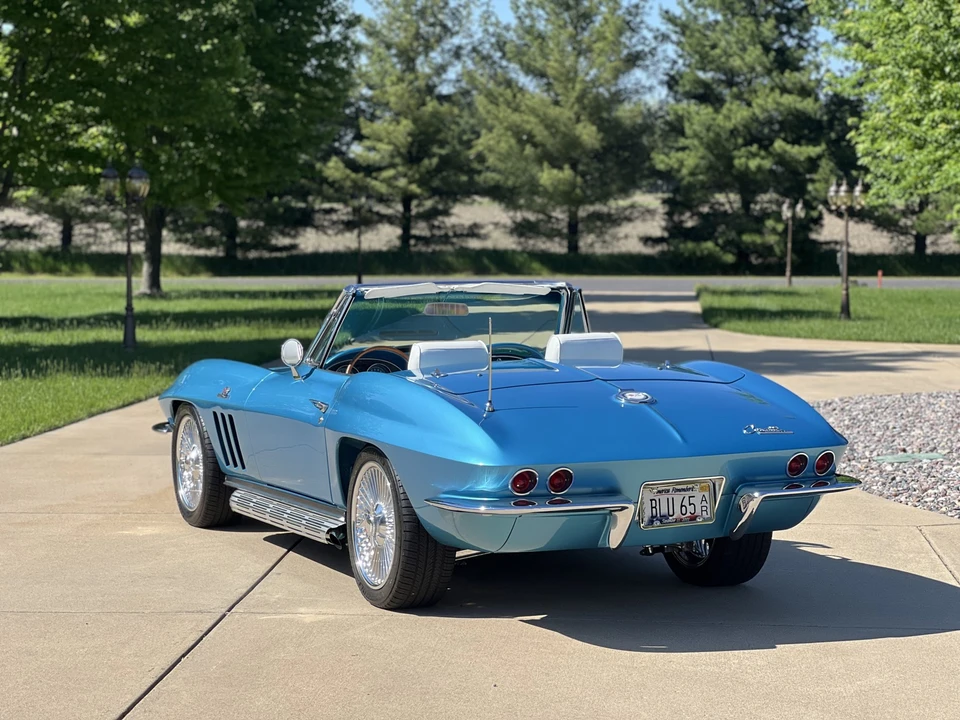 1965 Chevrolet Corvette C2 - Image 19 of 31