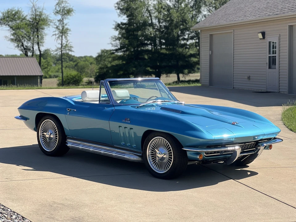 1965 Chevrolet Corvette C2 - Image 9 of 31