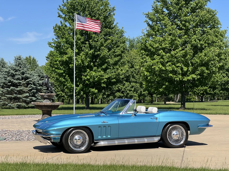 1965 Chevrolet Corvette C2 - Image 26 of 31
