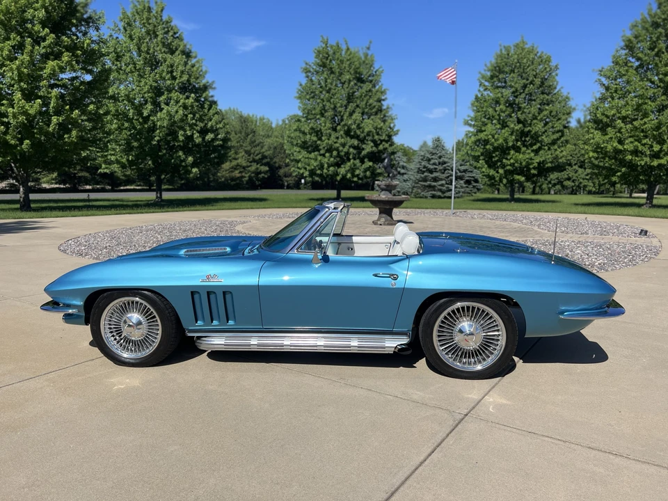 1965 Chevrolet Corvette C2 - Image 23 of 31