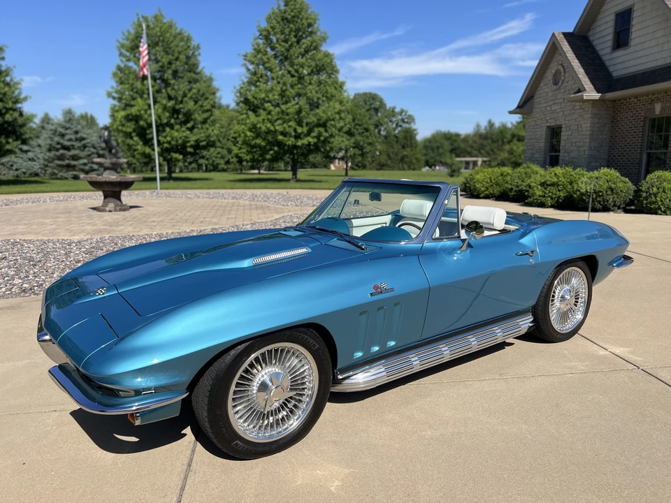 1965 Chevrolet Corvette C2 - Image 27 of 31