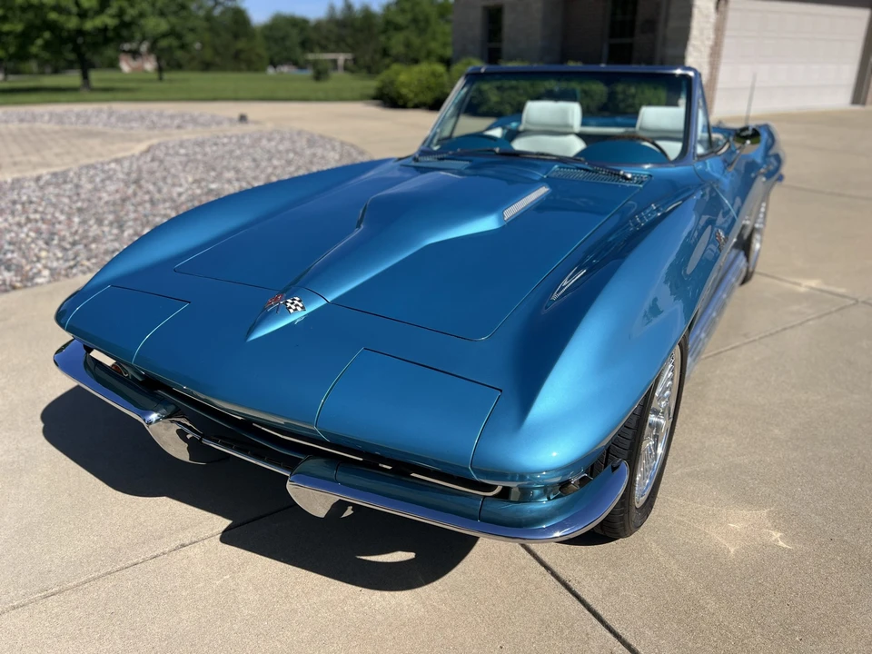 1965 Chevrolet Corvette C2 - Image 3 of 31