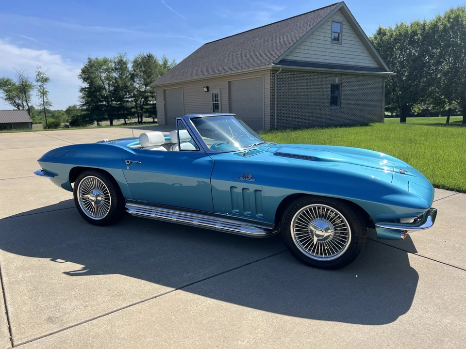 1965 Chevrolet Corvette C2 - Image 10 of 31