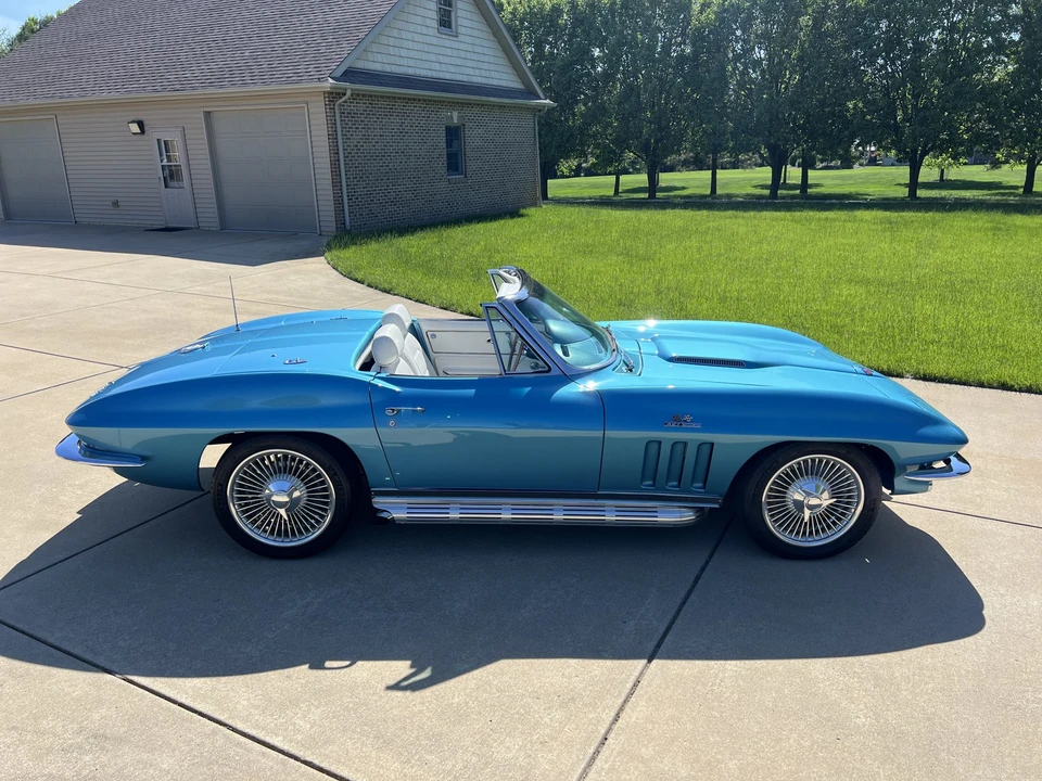 1965 Chevrolet Corvette C2 - Image 11 of 31