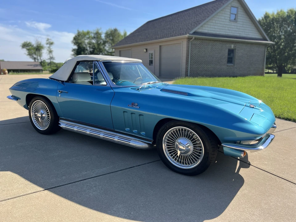 1965 Chevrolet Corvette C2 - Image 30 of 31