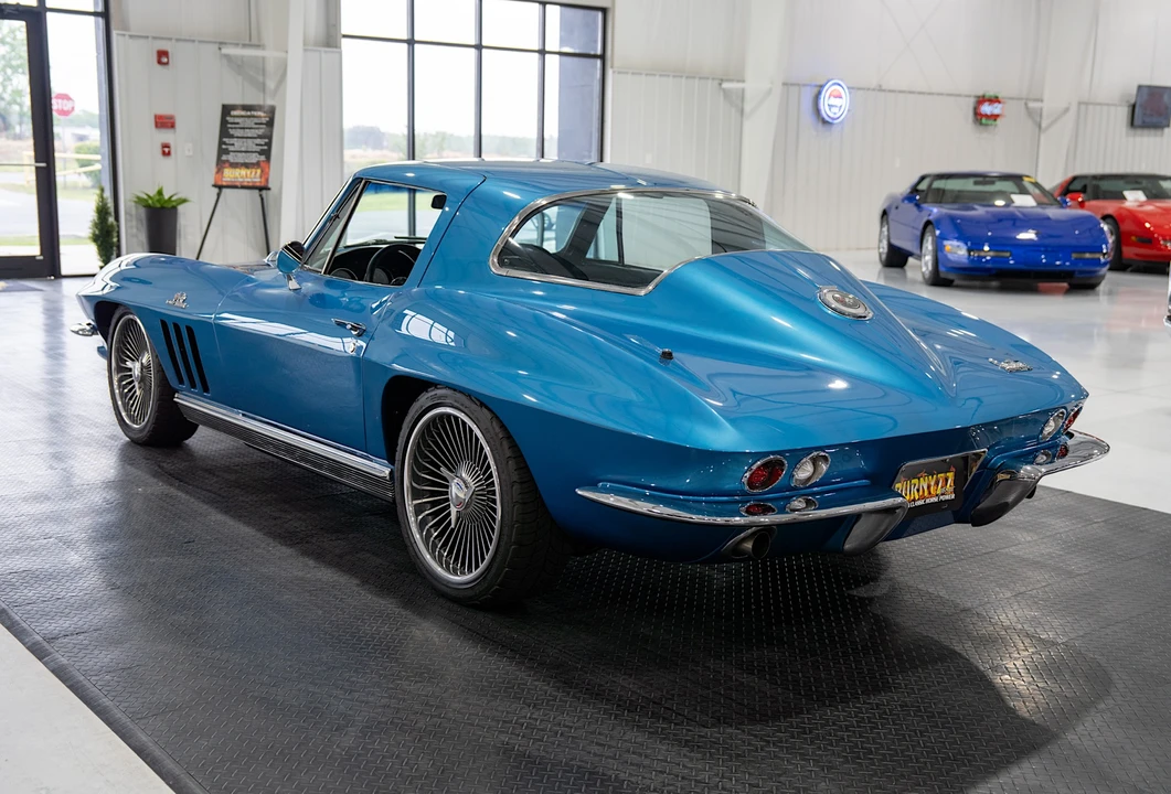 1966 Chevrolet Corvette C2 - Image 8 of 31
