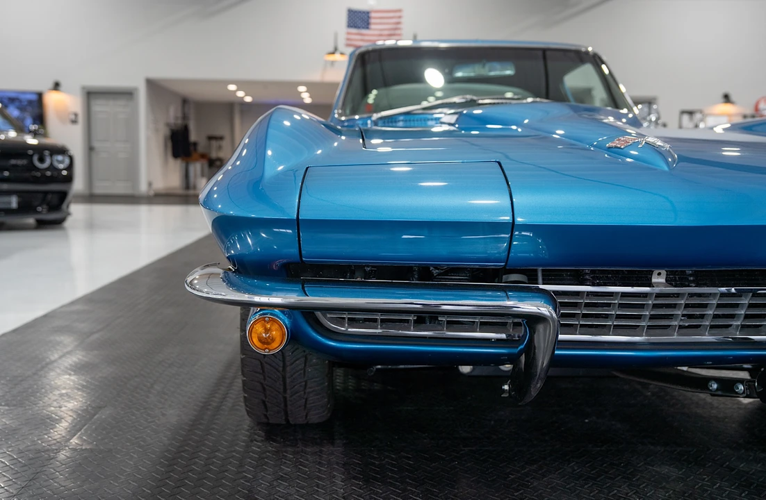 1966 Chevrolet Corvette C2 - Image 19 of 31