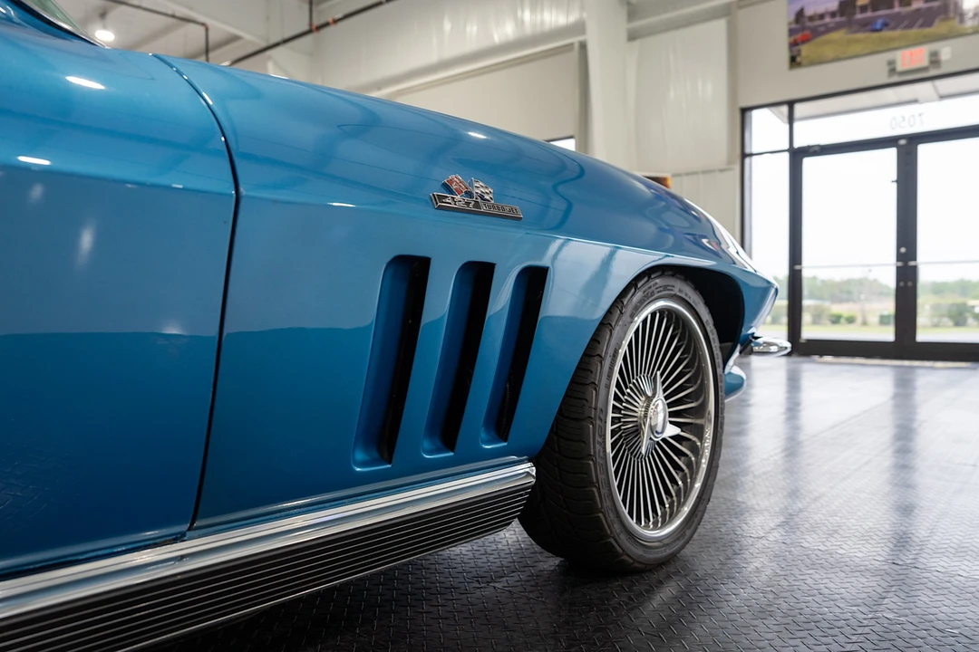 1966 Chevrolet Corvette C2 - Image 24 of 31