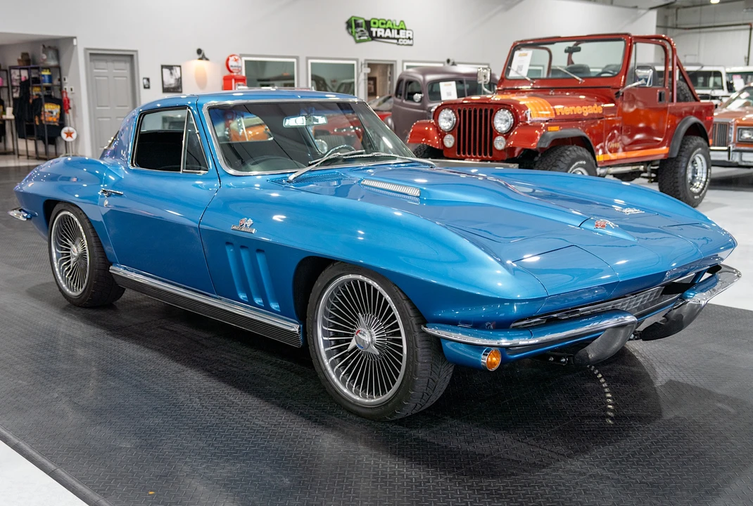 1966 Chevrolet Corvette C2 - Image 15 of 31