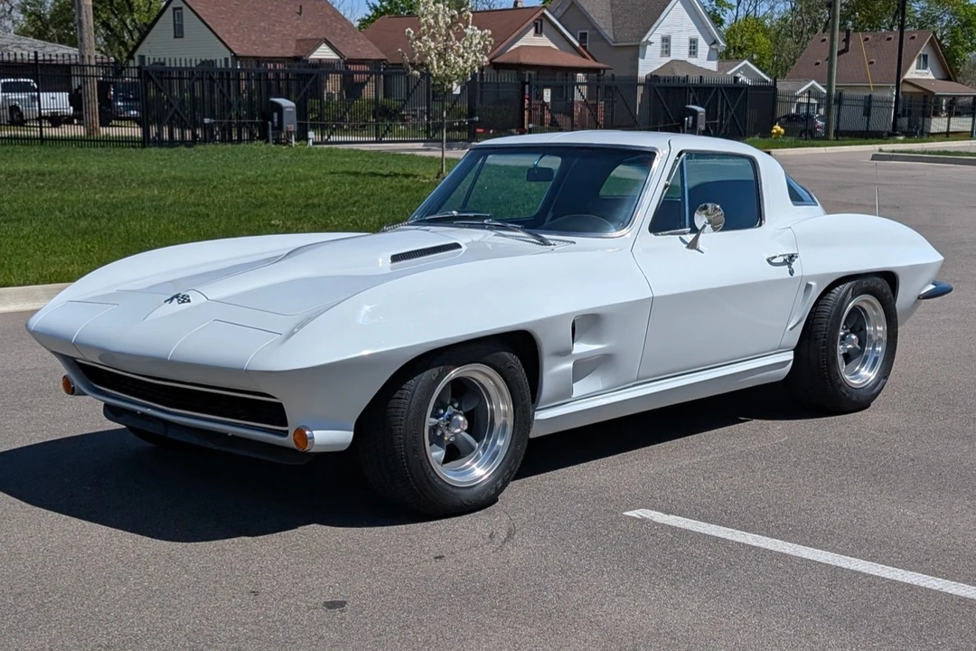 1966 Chevrolet Corvette C2 - Image 1 of 31