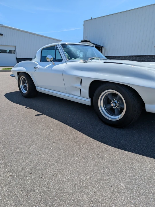 1966 Chevrolet Corvette C2 - Image 17 of 31